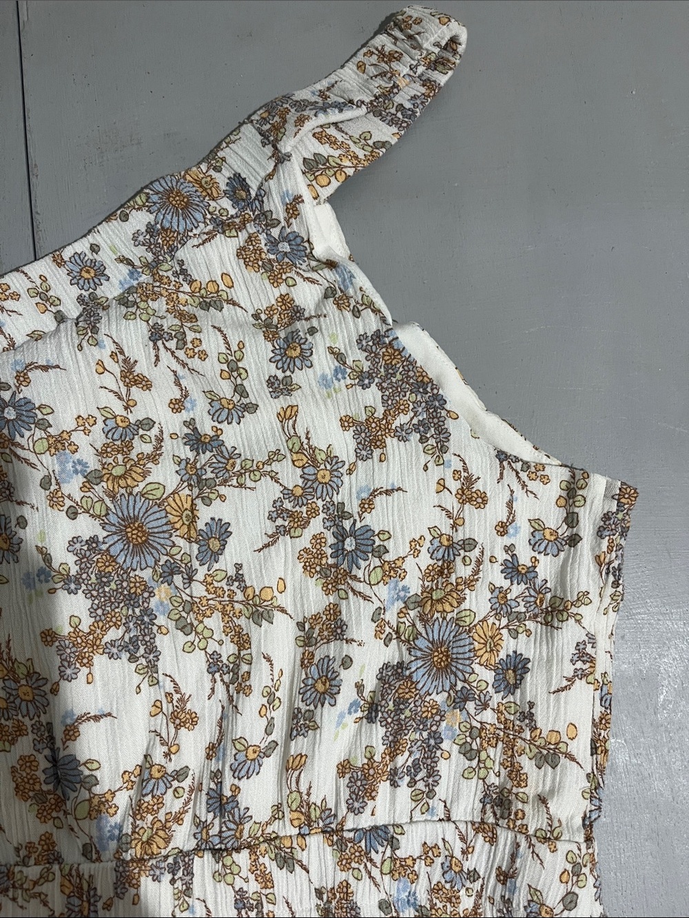 Abercrombie & Fitch Floral Midi Skirt in White, Mustard, and Dusty Blue - Picture 15 of 16